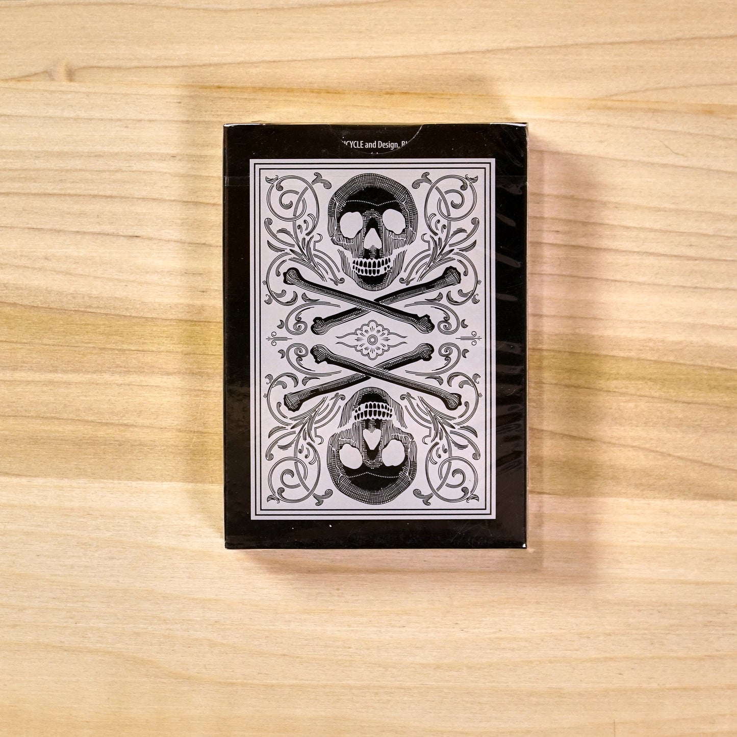 Bicycle Skull Metallic Silver Playing Cards